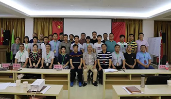 2017年科瑞特半年度业绩会议报道：目标确定，矢志不移；一鼓作气，挑战佳绩。撸起袖子加油干！